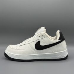 کفش مردانه ایر فورس | سایز ۴۱ تا ۴۴ اگر به دنبال کفشی هستید که هم در استایل روزمره عالی دیده شود و هم راحتی بالایی داشته باشد، ایرفورس مردانه بهترین انتخاب شماست. این مدل با طراحی کلاسیک و محبوب، رویه‌ی مقاوم و زیره‌ی انعطاف‌پذیر، مناسب استفاده طولانی‌مدت بوده و در هر شرایطی عملکرد فوق‌العاده‌ای دارد. ویژگی‌ها: • موجود در سایزهای ۴۱ تا ۴۴ • رویه باکیفیت و قابل شست‌وشو • کفی نرم و راحت با امکان استفاده طولانی • مناسب برای استفاده روزمره، خیابانی و ورزشی • طراحی شیک و قابل ست کردن با انواع استایل چرا ایرفورس؟ ایرفورس یکی از پرفروش‌ترین مدل‌های کفش مردانه است که به‌خاطر ظاهر جذاب و دوام بالا طرفداران زیادی دارد. اگر به یک کفش همه‌کاره و خوش‌استایل نیاز دارید، این مدل دقیقا همان چیزی است که دنبالش بودید.