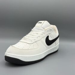 کفش مردانه ایر فورس | سایز ۴۱ تا ۴۴ اگر به دنبال کفشی هستید که هم در استایل روزمره عالی دیده شود و هم راحتی بالایی داشته باشد، ایرفورس مردانه بهترین انتخاب شماست. این مدل با طراحی کلاسیک و محبوب، رویه‌ی مقاوم و زیره‌ی انعطاف‌پذیر، مناسب استفاده طولانی‌مدت بوده و در هر شرایطی عملکرد فوق‌العاده‌ای دارد. ویژگی‌ها: • موجود در سایزهای ۴۱ تا ۴۴ • رویه باکیفیت و قابل شست‌وشو • کفی نرم و راحت با امکان استفاده طولانی • مناسب برای استفاده روزمره، خیابانی و ورزشی • طراحی شیک و قابل ست کردن با انواع استایل چرا ایرفورس؟ ایرفورس یکی از پرفروش‌ترین مدل‌های کفش مردانه است که به‌خاطر ظاهر جذاب و دوام بالا طرفداران زیادی دارد. اگر به یک کفش همه‌کاره و خوش‌استایل نیاز دارید، این مدل دقیقا همان چیزی است که دنبالش بودید.