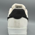 کفش مردانه ایر فورس | سایز ۴۱ تا ۴۴ اگر به دنبال کفشی هستید که هم در استایل روزمره عالی دیده شود و هم راحتی بالایی داشته باشد، ایرفورس مردانه بهترین انتخاب شماست. این مدل با طراحی کلاسیک و محبوب، رویه‌ی مقاوم و زیره‌ی انعطاف‌پذیر، مناسب استفاده طولانی‌مدت بوده و در هر شرایطی عملکرد فوق‌العاده‌ای دارد. ویژگی‌ها: • موجود در سایزهای ۴۱ تا ۴۴ • رویه باکیفیت و قابل شست‌وشو • کفی نرم و راحت با امکان استفاده طولانی • مناسب برای استفاده روزمره، خیابانی و ورزشی • طراحی شیک و قابل ست کردن با انواع استایل چرا ایرفورس؟ ایرفورس یکی از پرفروش‌ترین مدل‌های کفش مردانه است که به‌خاطر ظاهر جذاب و دوام بالا طرفداران زیادی دارد. اگر به یک کفش همه‌کاره و خوش‌استایل نیاز دارید، این مدل دقیقا همان چیزی است که دنبالش بودید.